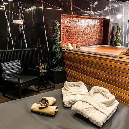 Wellness Republika 24 بلزن