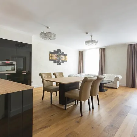 Wellness Republika 24 *