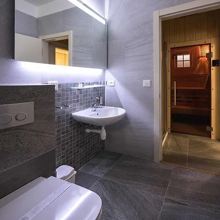 Wellness Republika 24 *