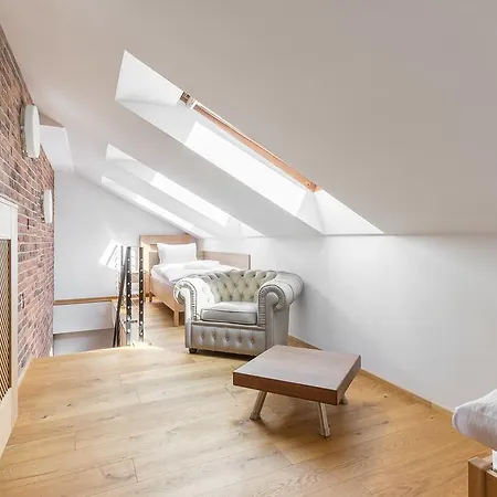 Wellness Republika 24 *