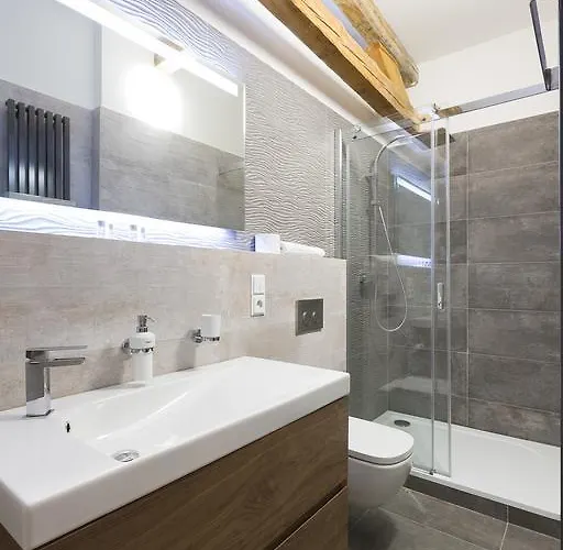 Wellness Republika 24 * פלזן