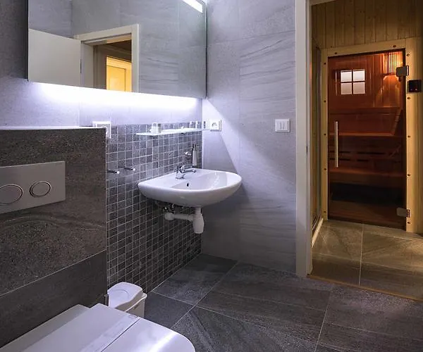 Wellness Republika 24 *